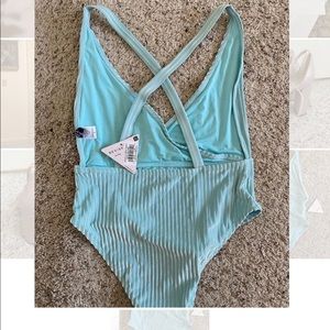 Dippin’ daisy suit